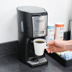 Hamilton Beach BrewStation Review | 12-Cup Programmable Coffee Machine